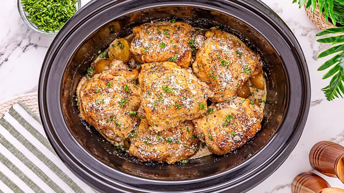 Creamy Garlic Parmesan Chicken Thighs with Tender Potatoes