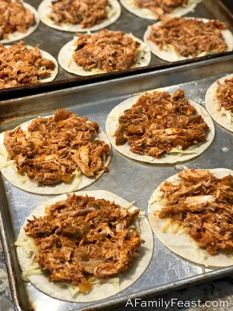 Easy Rotisserie Chicken Tacos: Flavorful Oven-Baked Crowd Pleaser