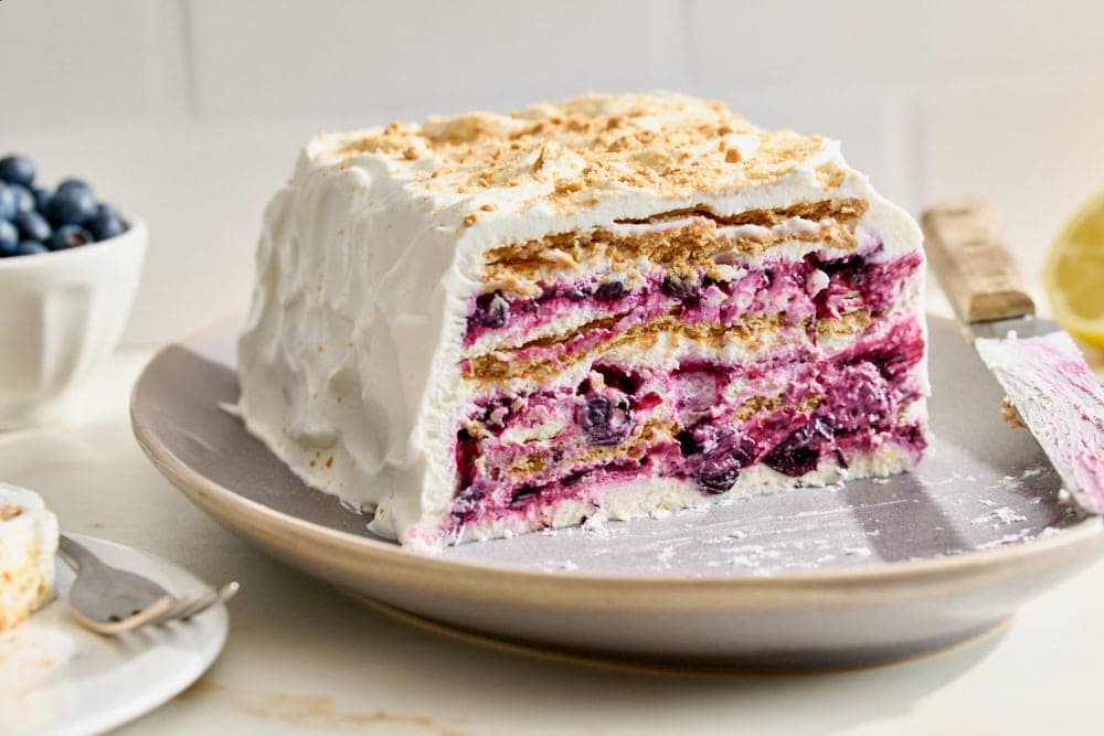 Blueberry Lemon Icebox Cake: No-Bake Summer Treat with Creamy Layers