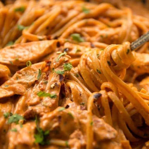 Spicy Chicken Pasta With Creamy Tomato Sauce and Smoky Paprika