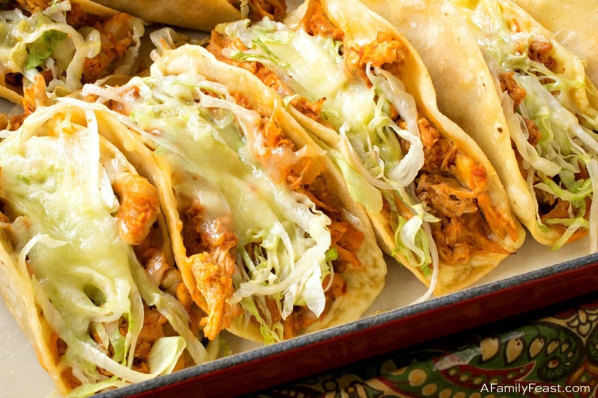 Easy Rotisserie Chicken Tacos: Flavorful Oven-Baked Crowd Pleaser