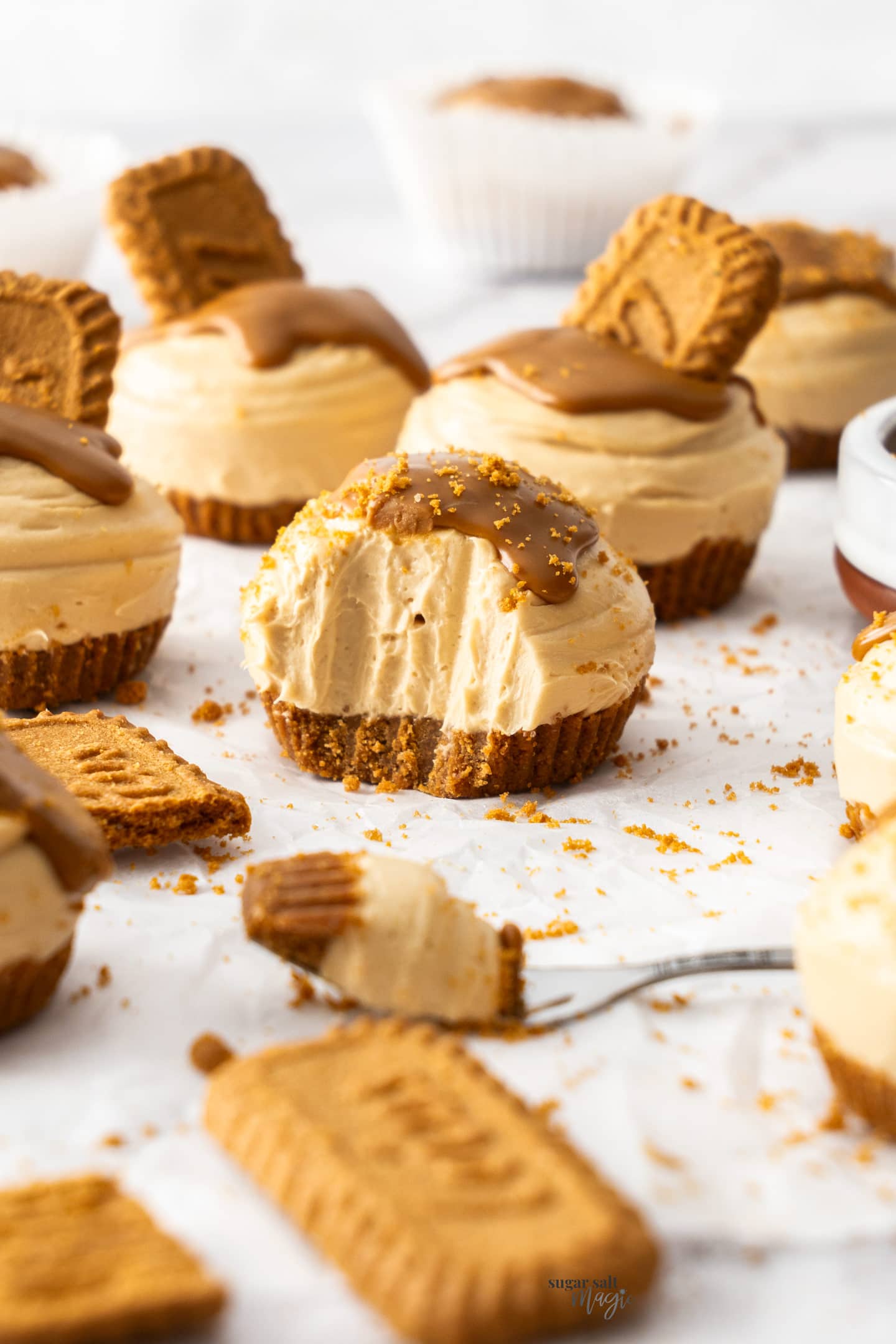 Mini Biscoff Cheesecakes With Creamy Cookie Butter Filling
