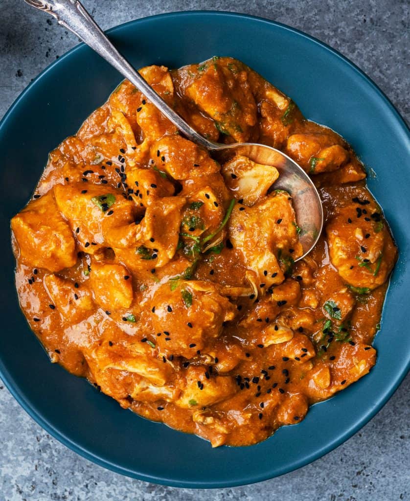 Slow Cooker Chicken Curry With Creamy Spiced Sauce