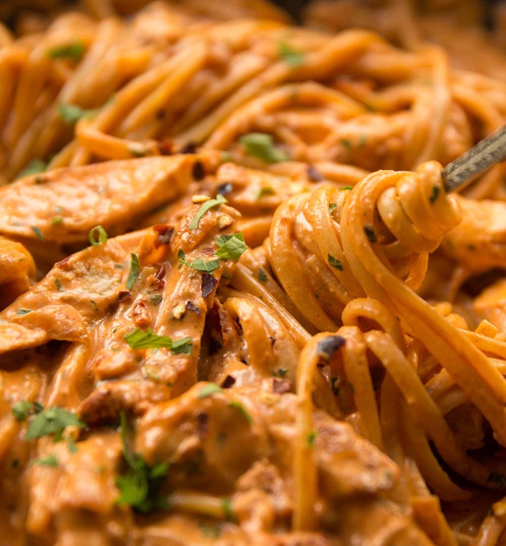 Spicy Chicken Pasta With Creamy Tomato Sauce and Smoky Paprika