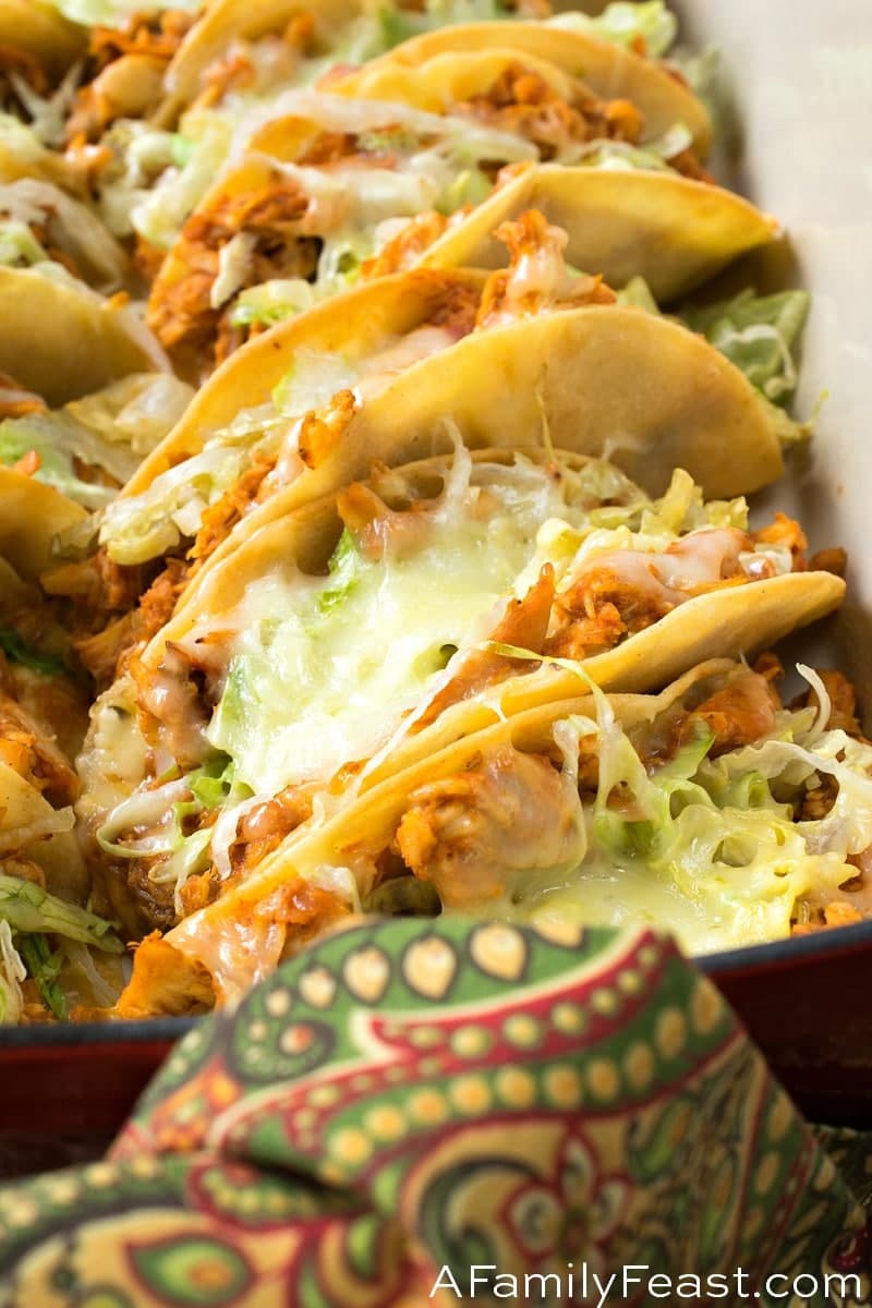 Easy Rotisserie Chicken Tacos: Flavorful Oven-Baked Crowd Pleaser